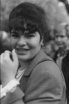 Eine multikulturelle Gesellschaft ist wie ein erdbeergepflaumter Birnbaum.  Schwierig zu züchten, noch schwerer zu pflegen und s