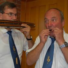 Tango und Swing zu Bratwurst mit Kraut