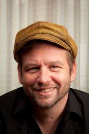 Dallas Roberts finds cold comfort in 'The Grey'