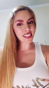 Donna Vargas's Instagram, Twitter & Facebook