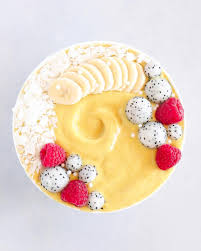 Sunshine Smoothie Bowl Happy Friday Would You Try This Simple Yellow Smoothie It S Made With Froze Smoothie Bowl Smoothie Bowl Healthy Cute Desserts