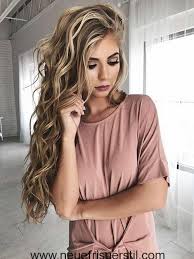 Lange Dicke Gewellte Frisur Frisuren Lang Trendige Frisuren Haare