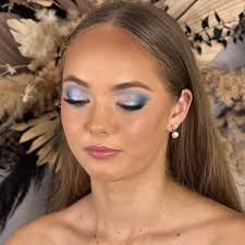 Pretty pretty girls go bold