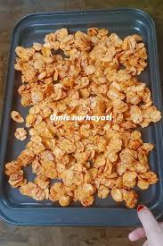 Rasa pedas, manis dan lemak kacangnya secukup rasa. Resipi Cornflakes Pedas Rangup Sira Sambal Ada Bilis Kacang Lagi Best