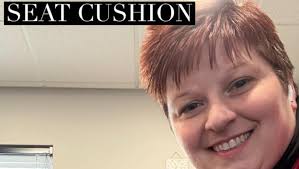 Amazon.com: BUYUE Good Support Office Chair Cushion Padded, Soft Velvet  Comfortable Non-Slip Seat Cushion for Computer Desk Kitchen Chair (1 Count,  Green) : Home & Kitchen