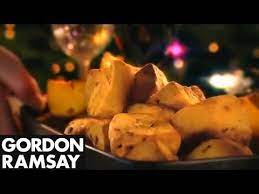 Gordon And His Mum Make Roast Potatoes Gordon Ramsay Gordon Ramsay Making Roast Potatoes Gordon Ramsey Recipes