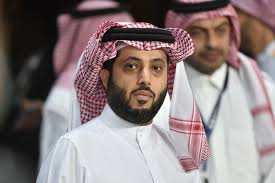 #تركي_ال_الشيخ فارك بالشغاله على تريله محروقات شوف الشغالة تأشر لكفيلها اللي يصور تتوعده هذي مصيبه موشغاله pic.twitter.com/d0c16zt7b0. ØªØ±ÙƒÙŠ Ø¢Ù„ Ø§Ù„Ø´ÙŠØ® ÙŠÙƒØ´Ù ØªÙØ§ØµÙŠÙ„ Ø­Ø§Ù„ØªÙ‡ Ø§Ù„ØµØ­ÙŠØ© ÙˆØ¹Ù„Ø§Ù‚ØªÙ‡ Ø¨ÙˆÙ„ÙŠ Ø§Ù„Ø¹Ù‡Ø¯ ÙˆØµÙˆØª Ø¢Ù…Ø§Ù„ Ù…Ø§Ù‡Ø± Cnn Arabic