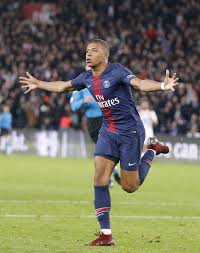 Psg vs marseille finishes 8v9 after the referee gives five red cards, including one for neymar, in the final few minutes! Mbappe Scores 4 And Earns Penalty As Psg Beats Lyon 5 0 Taiwan News 2018 10 08