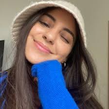 Julia Goldsmith's Instagram, Twitter & Facebook