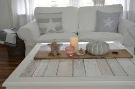 En Toute Simplicite Une Deco Epuree Home Living Room Ikea Living Room Diy Projects Living Room Since eyes will be on it, keep it looking neat.