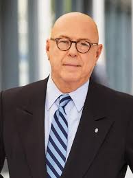 Tim Winters's Instagram, Twitter & Facebook