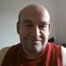 Older men? Do I even look pretty? I don't get any likes.💔