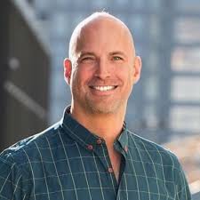 𝗕𝘂𝗶𝗹𝗱𝗶𝗻𝗴 𝗖𝗼𝗻𝗳𝗶𝗱𝗲𝗻𝗰𝗲: 𝗔 𝗚𝘂𝗶𝗱𝗲 𝗳𝗼𝗿 𝗡𝗲𝘄 𝗖𝗘𝗢𝘀  📋