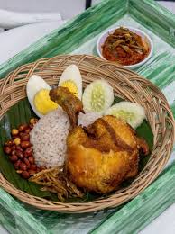 It is also the native dish in neighbouring areas with significant malay populations such as singapore, brunei. Mamak Me N U Portal Unik Menuju Dunia Lain Di Medan Makanmana