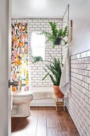Subway Tile And Wooden Floor Hid360 Com Deco Salle De Bain Idee Salle De Bain Decoration Salle De Bain