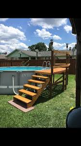 If you have an above ground pool or would like to put one up, check out this idea to build a pallet if you can't get pallets you could still make the deck with purchased lumber. Palettendeck Von Dereck Pallet Diy Backyard Pool Landscaping Pallet Pool Backyard Pool