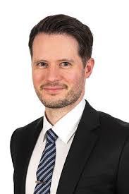 Derek Bone's Instagram, Twitter & Facebook