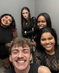 Carissa Duran's Instagram, Twitter & Facebook