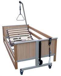 Für pflegebedürftige mit knochenproblemen und fehlender mobilität stehen orthopädische matratzen für das pflegebett zur verfügung. Pflegebett Test Empfehlungen 07 21 Einrichtungsradar