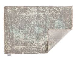 Ohne das du dabei selbst zeit in die aufwendig recherche investieren musst, kannst du dich also in ruhe umschauen und alles vergleichen. Persischer Teppich Grau Blaue Farbe Designer