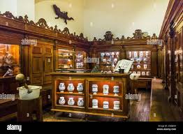 Farmacia milano immagini e fotografie stock ad alta risoluzione - Alamy