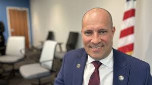 Daryl Mccormick's Instagram, Twitter & Facebook