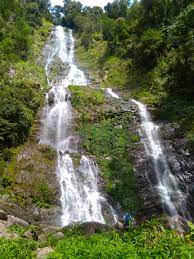 Yg berminat hiking tu boleh berhubung dengan ady kaloy,. Air Terjun Langanan Di Sabah Lokasi Mandi Manda Yang Nyaman Untuk Pelancong Tempat Menarik