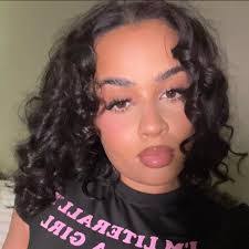 Faye Jackson's Instagram, Twitter & Facebook