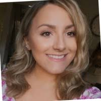 100+ perfiles de «Elinor»