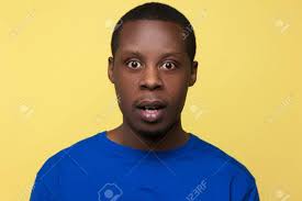 驚いたアフリカ系アメリカ人驚きの感情。黒人男性のための衝撃的なニュース、ハンサムな男性の肖像画、顔の表情のコンセプト の写真素材・画像素材.  Image 85259919.
