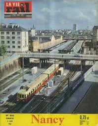 Gare De Nancy Cote Metz Depart D Un Train De Voyageurs Compose D Une Remorque D L Autorail Tractee Par Un X3800 Picasso Annees 60 Trains Sncf Train Gare