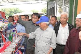 Koperasi pendidikan usahawan berhad (kekal). Skm Malaysia On Twitter Yabhg Tun Daim Zainuddin Melihat Perlaksanaan Program Jualan Harga Patut Koperasi Yang Dijalankan Di Pasaraya Koza Kemudian Beliau Sempat Singgah Sebentar Di Ladang Satelit Ternakan Lembu Oleh Koperasi