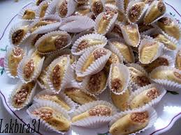 Les Petites Babouches A La Cacahuete De Fatima Toute La Cuisine Que J Aime Gateau Aux Dattes Recettes De Cuisine Recette Gateau Marocain