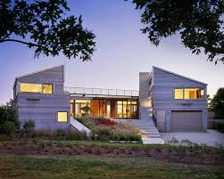 Color And Design Originality Showcased By Up Over Between House In Usa Unusual Homes Architecture Usa House