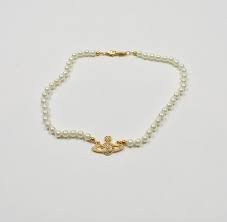 Discover the collection of women's necklaces from vivienne westwood to wear every day. Pin By Miranda On Fashion Vivienne Westwood Pearl Necklace Vivienne Westwood Pearl Choker