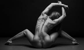 Photographer captures the beauty and strength of the female body with  incredible nude bodyscapes