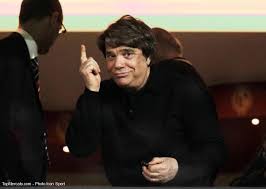 Souffrant d'un cancer, bernard tapie annonce sur tf1 que les résultats des derniers examens qu'il mais l'ancien dirigeant de l'om reste fidèle à lui même. Om Bernard Tapie Repond Et Dit Non A Ajroudi