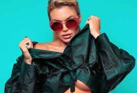 We did not find results for: H Ale3andra Panagiwtaroy E3hgei Ti Telika Symbainei Me To Gamo Ths Sigmalive Magazine