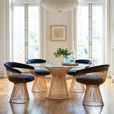51 round dining tables that save on