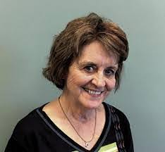 Karen Rezac's Instagram, Twitter & Facebook