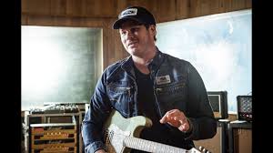 Atticus clothing, macbeth footwear and to the stars more. Tom Delonge The Pursuit Of Tone Full Documentary 2016 Youtube
