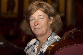 Последние твиты от petra de sutter (@pdsutter). Petra De Sutter Een Arts Op Ambtenarenzaken Actueel Artsenkrant Com