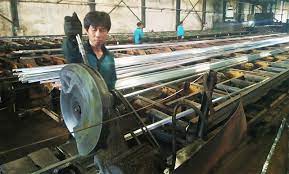 Sama halnya dengan zinc, aluminium juga bisa. Kejar Efisiensi Pabrik Aluminium Beralih Gunakan Gas Sebagai Bahan Bakar Utama Industri Suara Surabaya