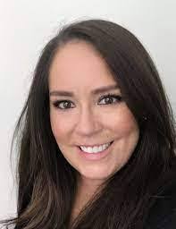 Darla Batten's Instagram, Twitter & Facebook