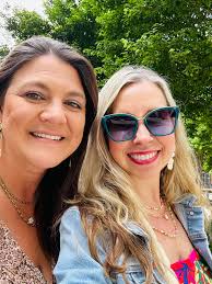 Does anybody in foley or elberta make mystery jewelry jars??? I would love  to have one made for me. Please pm if you make them! I will pay 🥰🩷🩷