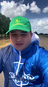 Adrian Yepez (@adrianyepezz)