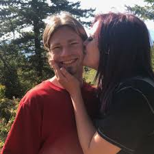 Alaskan bush people 's bear brown on the sweet way he's honoring his late dad as he raises son river. Bear Brown Of Alaskan Bush People Is Engaged Alaskan Bush People Discovery