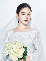 つるんと ツヤ感 がエレガント まとめヘア4スタイル ウエディングメイク ウェディングドレス 髪型 アップ ウェディング ヘアスタイル