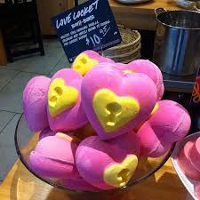 Pop It Lock It Polkadot It Lush Products Lush Bath Lush Cosmetics