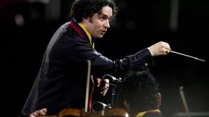 He is scheduled to become the music director of the opéra national de paris in 2021. Dudamel Zur Lage In Venezuela Das Licht Am Ende Des Tunnels Ist In Sicht News Und Kritik Br Klassik Bayerischer Rundfunk